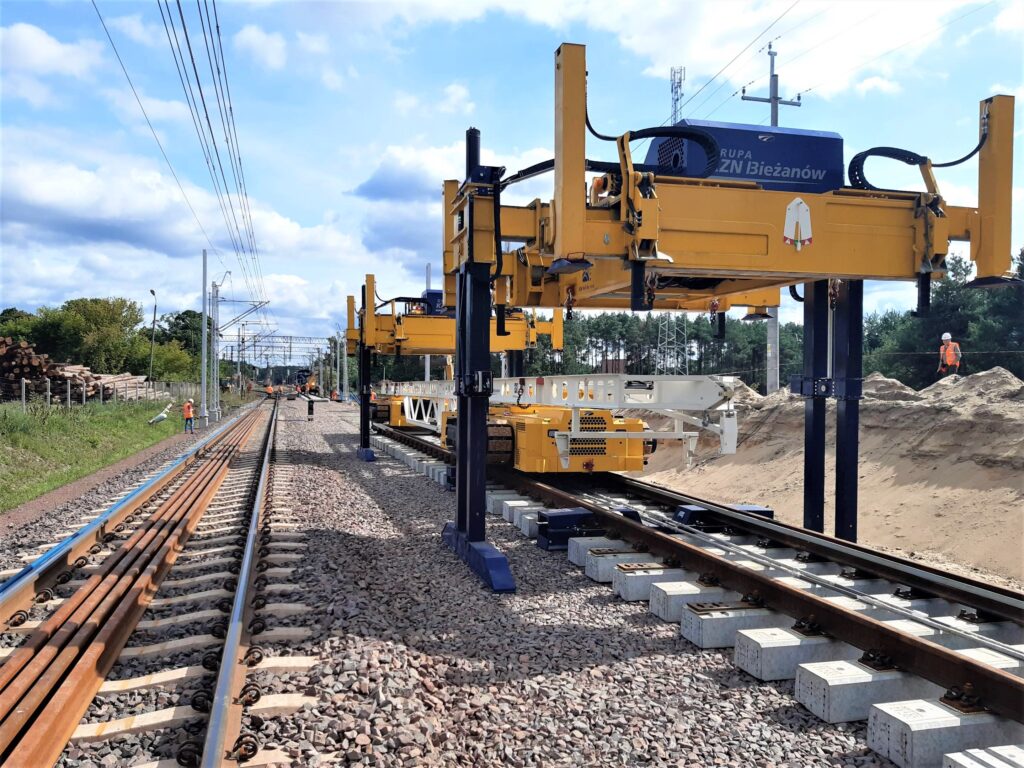 Modernizacja linii kolejowej - realizacja prac - Poscon
